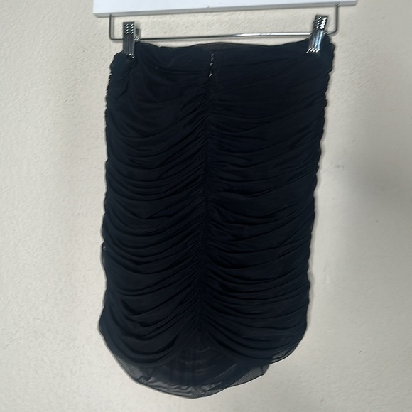 NWOT Aritzia Babaton Presto Skirt Ruched Mini Skirt Black Size 2 Bodycon - Picture 12 of 13